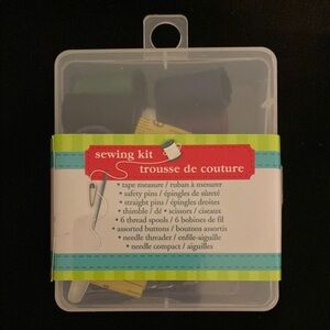 Compact Sewing Kit with Assorted Tools(1)